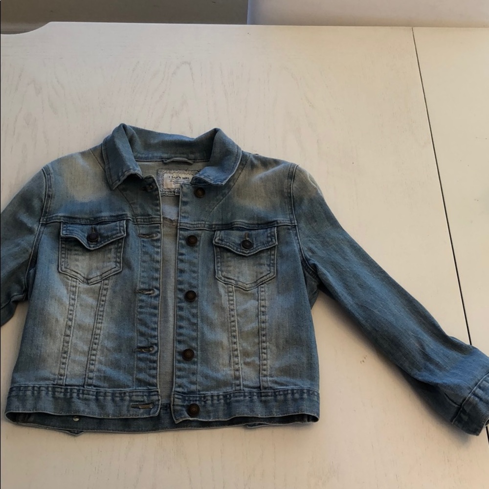 Cropped Denim stretch jean jacket (L)